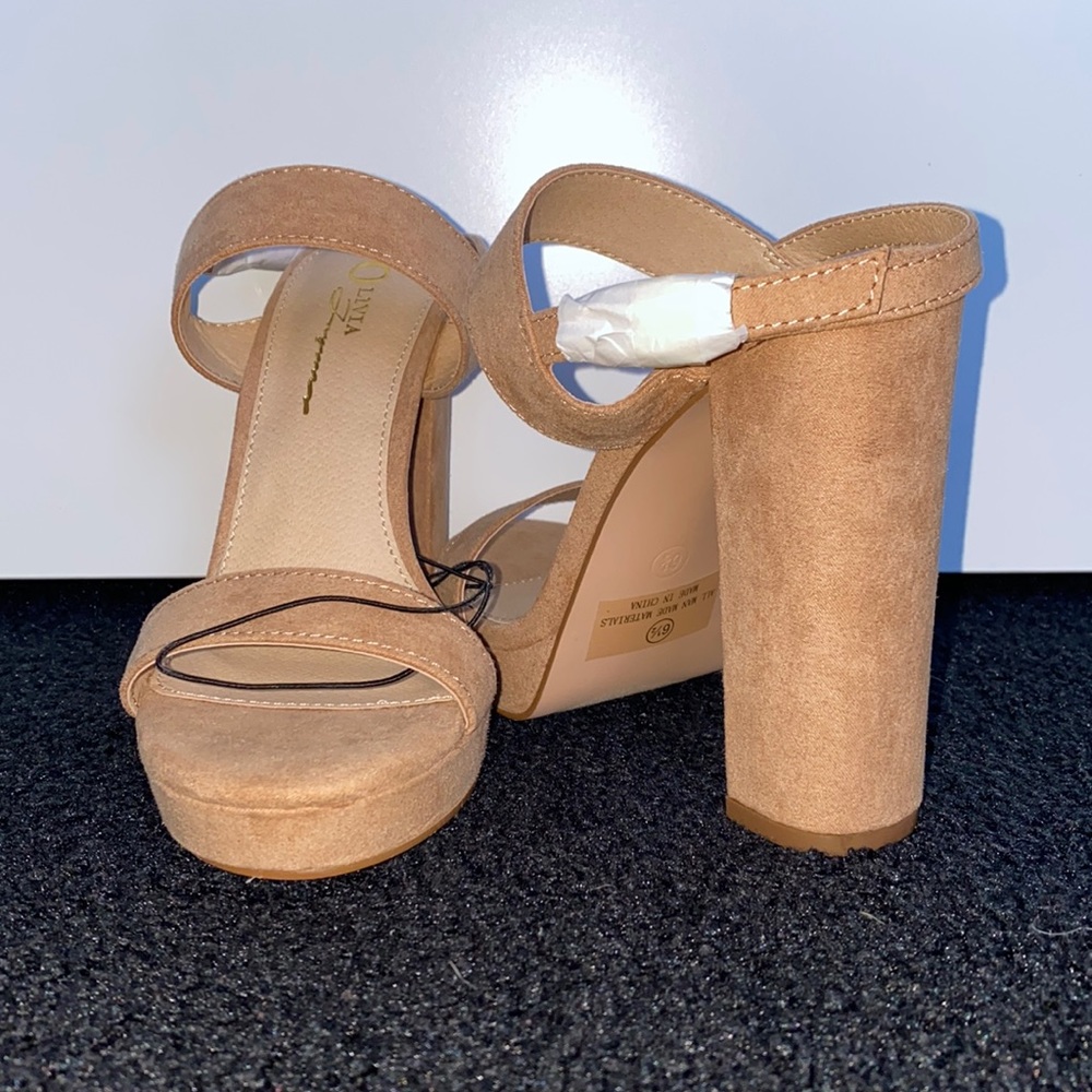 Tan/Nude Heels